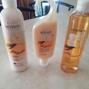 Avon vanilla wash and lotion set